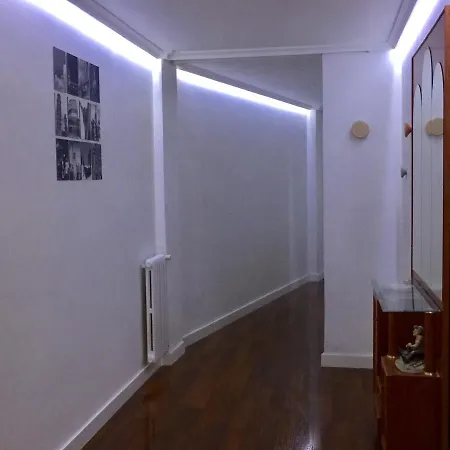 Piso Plaza Del Ayuntamiento Apartment *